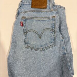 Levi's Classic Light Blue Straight Jeans